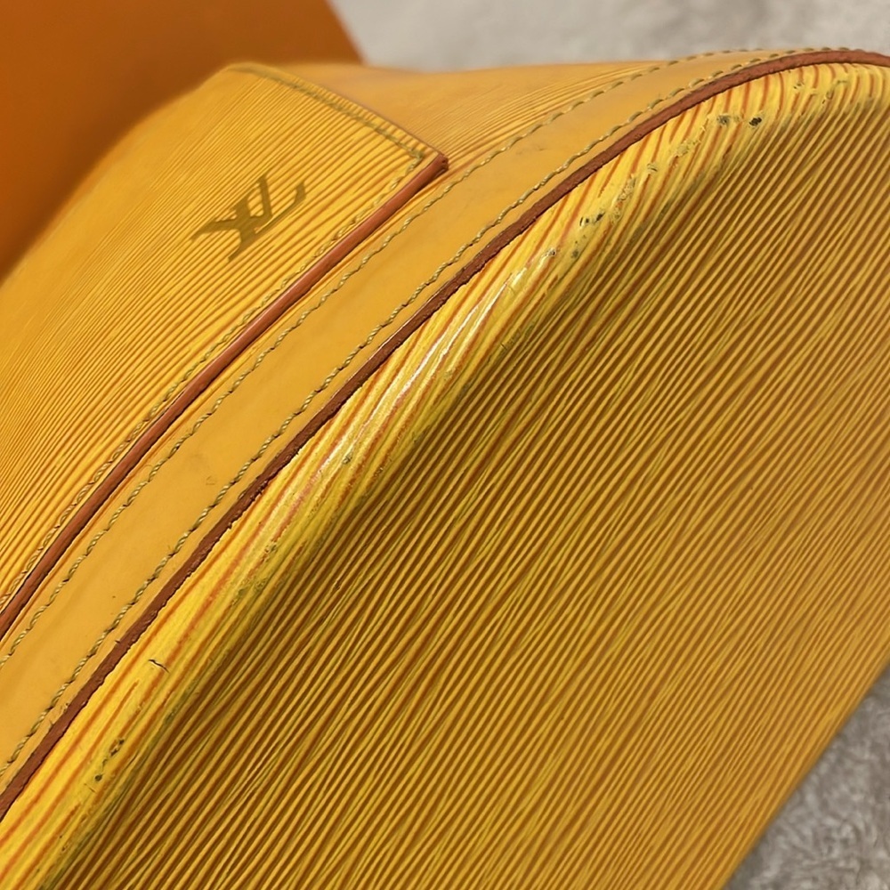 Louis Vuitton Gobelins Epi Backpack - Picture 7 of 16